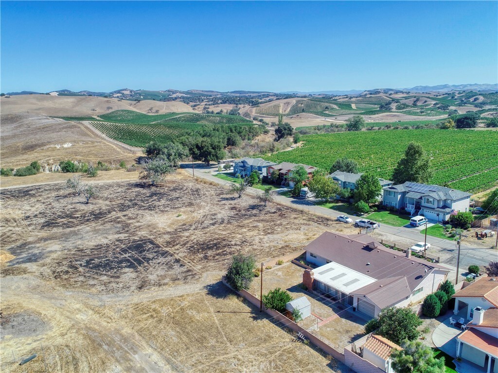 Property Photo:  355 Price Ranch Road  CA 93440 