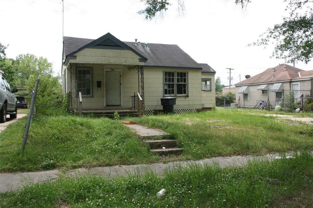 Property Photo:  1447 Parker Street  LA 71108 