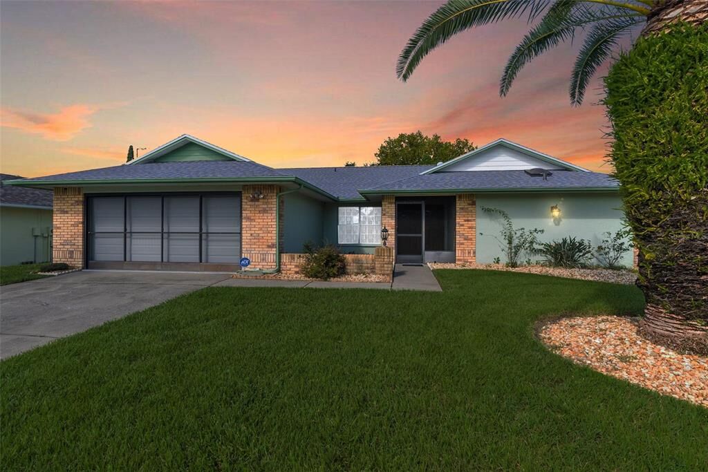 Property Photo:  10104 Landmark Drive  FL 34667 