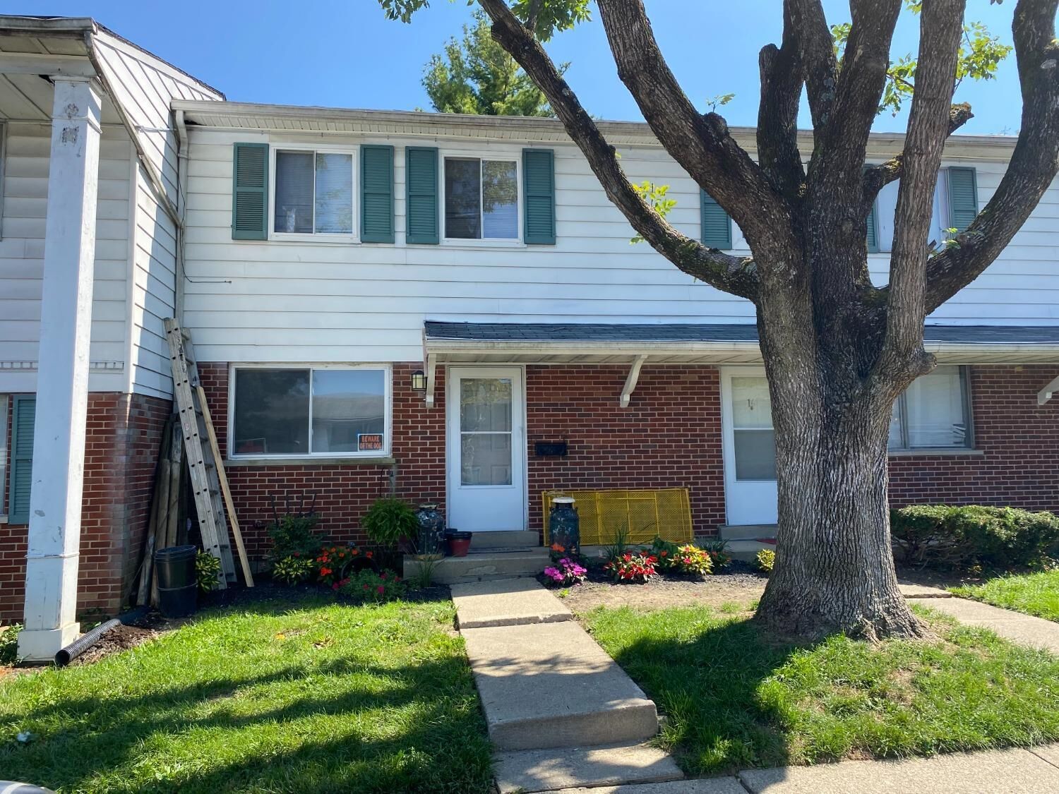Property Photo: 1579 Meredith Dr 15 OH 45231