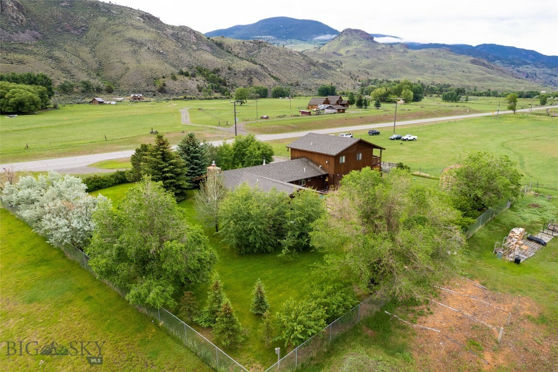 Property Photo: 1065 US Highway 89 S MT 59030