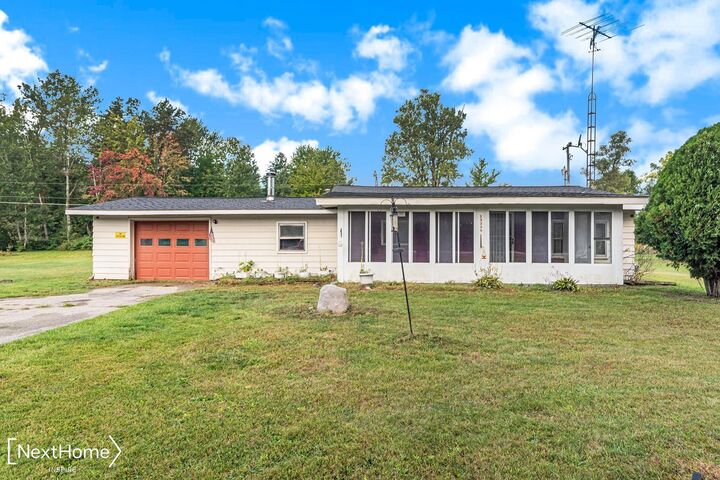 13228 Sheridan  Burt MI 48417 photo