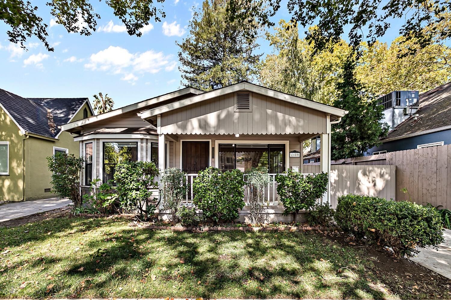 Property Photo: 1989 4th Avenue CA 95818