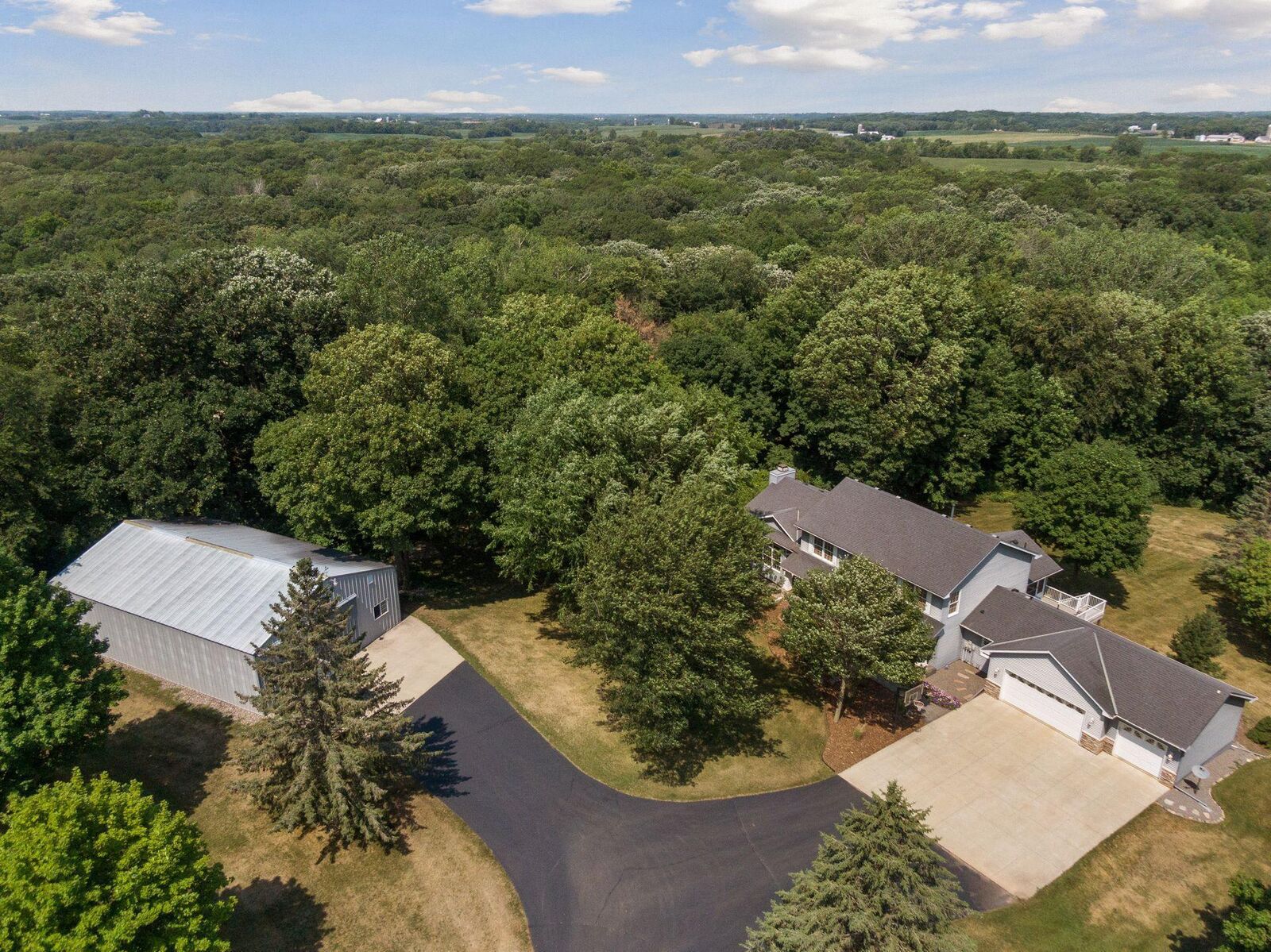 Property Photo: 7570 Mellgren Lane MN 55318