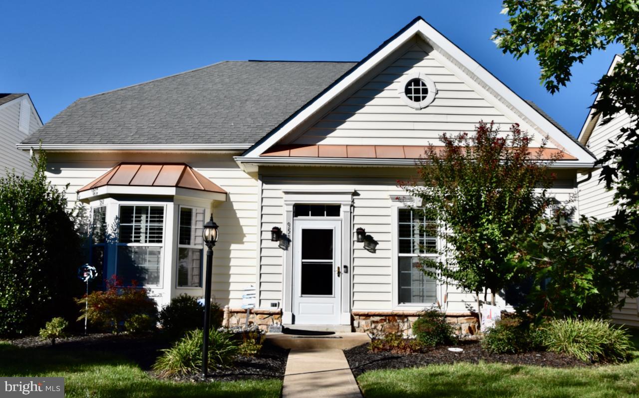Property Photo:  9513 Moonen Bay Lane  VA 20136 