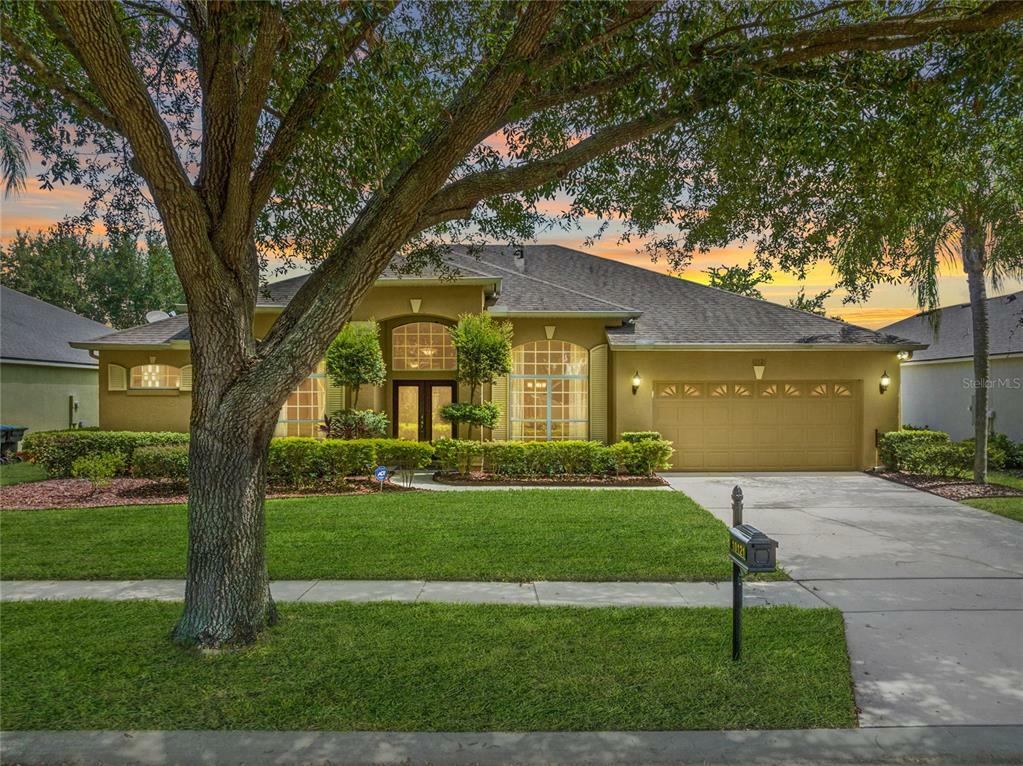 Property Photo:  10121 Cove Lake Drive  FL 32836 