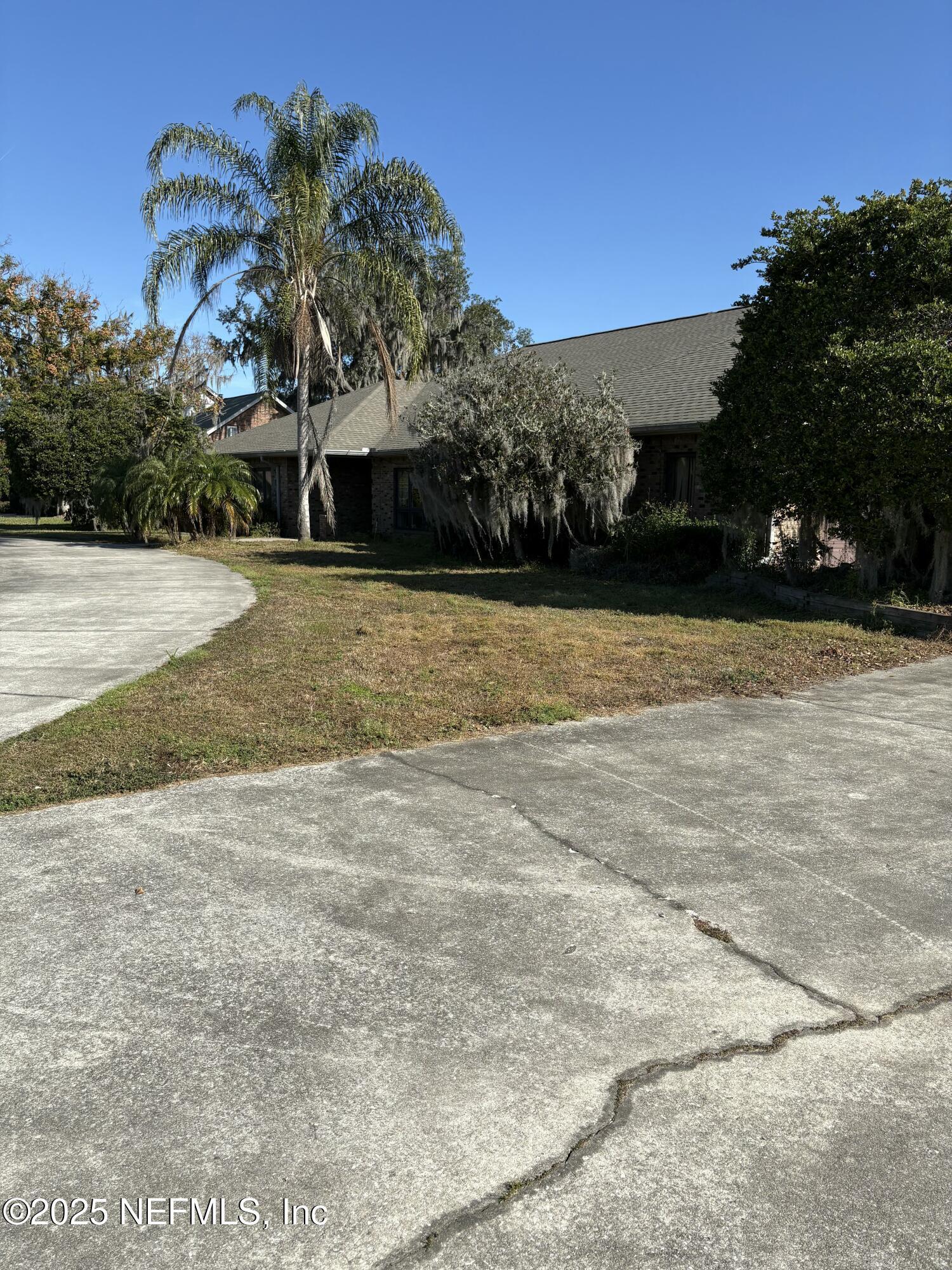 Property Photo: 246 Crystal Cove Drive FL 32177