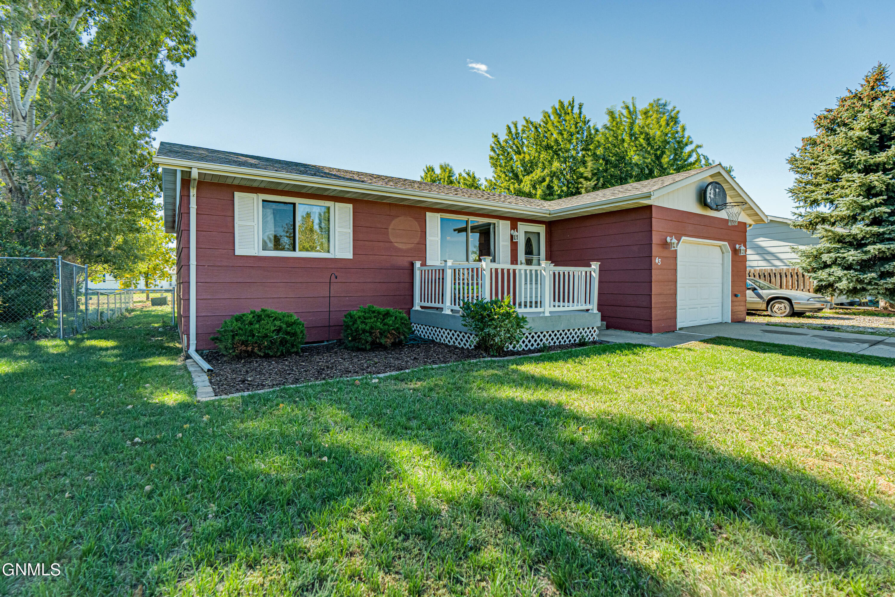 Property Photo:  43 Custer Drive  ND 58504 