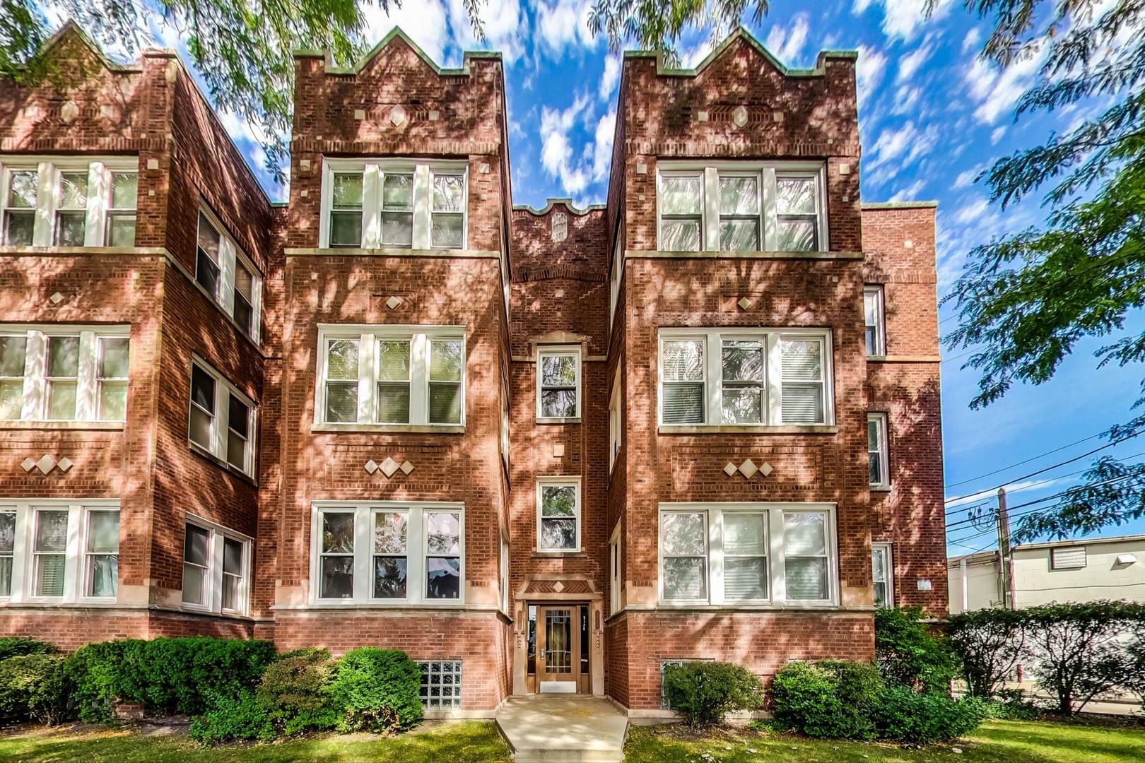 Property Photo: 5128 W Agatite Avenue 5128-2 IL 60630