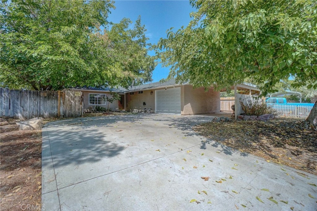 Property Photo:  1827 Driftwood Drive  CA 93446 