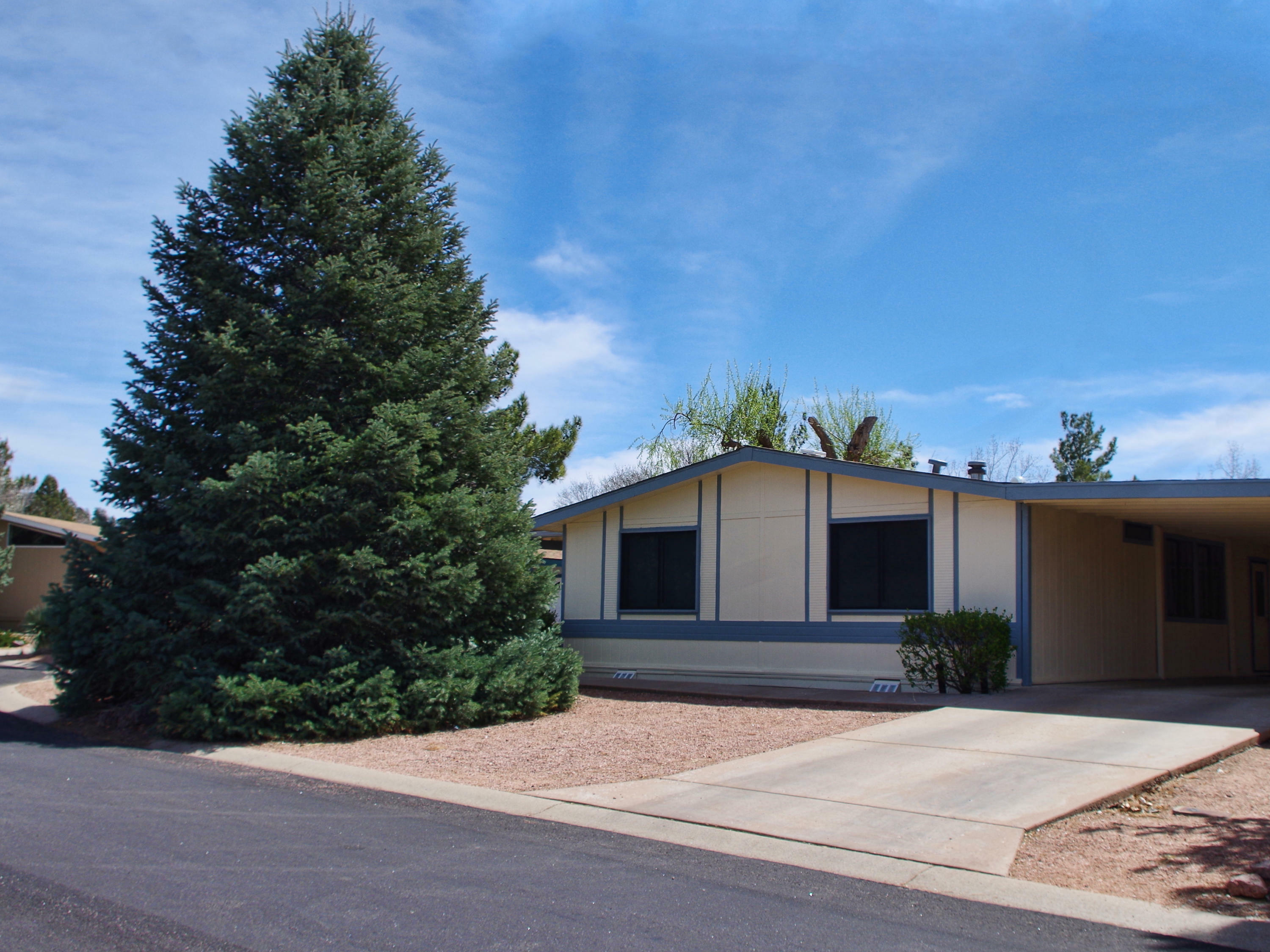 Property Photo:  1011 W Birchwood Road  AZ 85541 