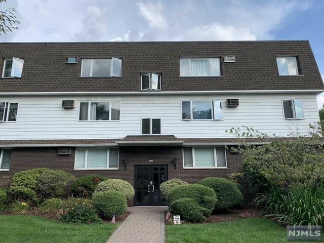 Property Photo: 137 Orient Way 3A NJ 07070