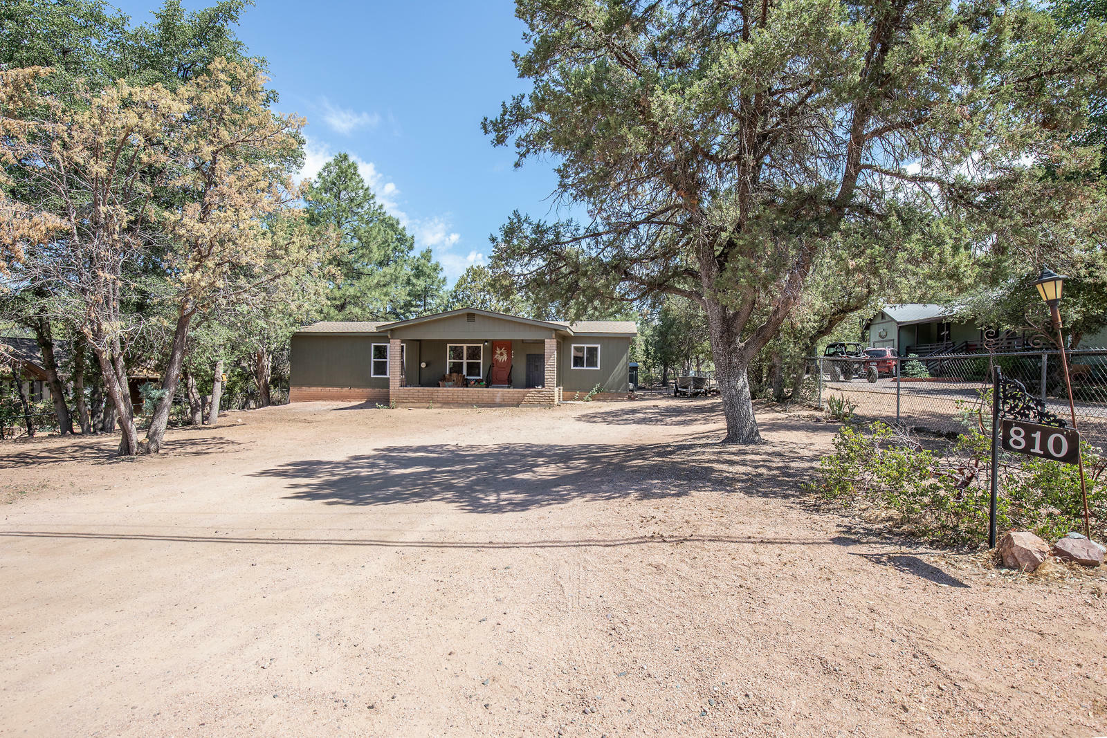 Property Photo:  810 E Park Drive  AZ 85541 