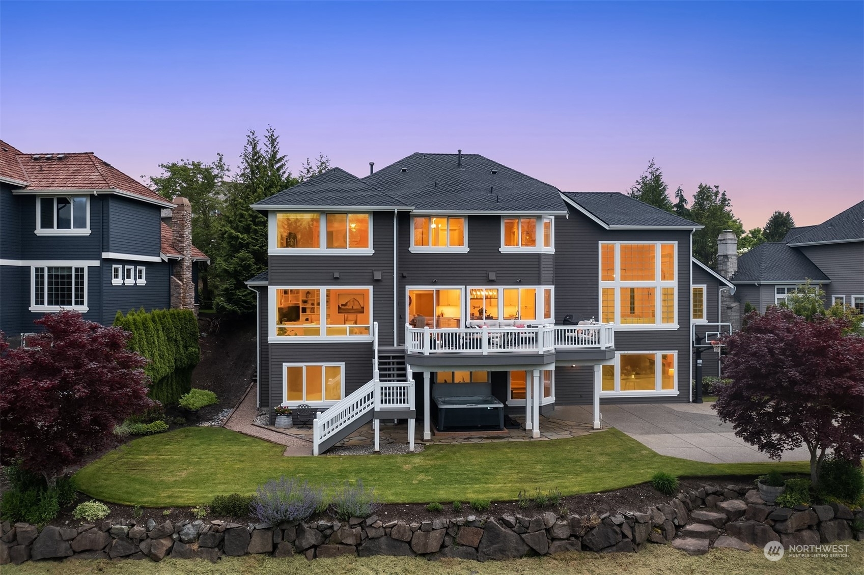 Property Photo: 6766 Cascade Avenue SE WA 98065