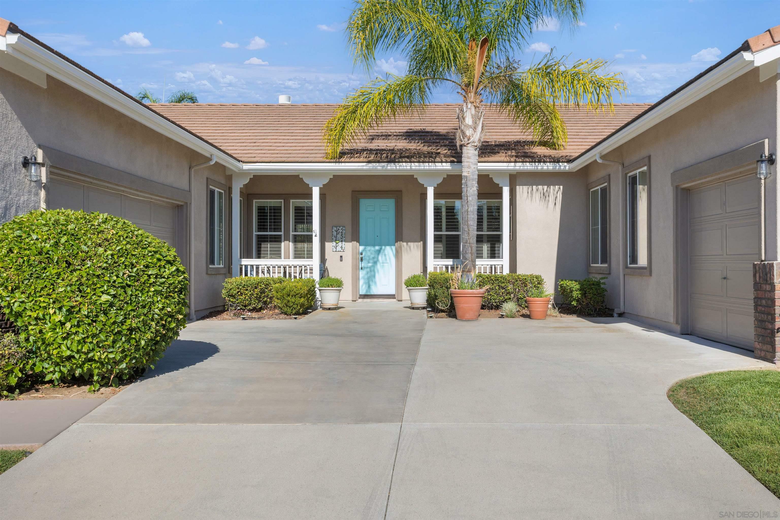 Property Photo: 2544 Royal Troon Glen CA 92026