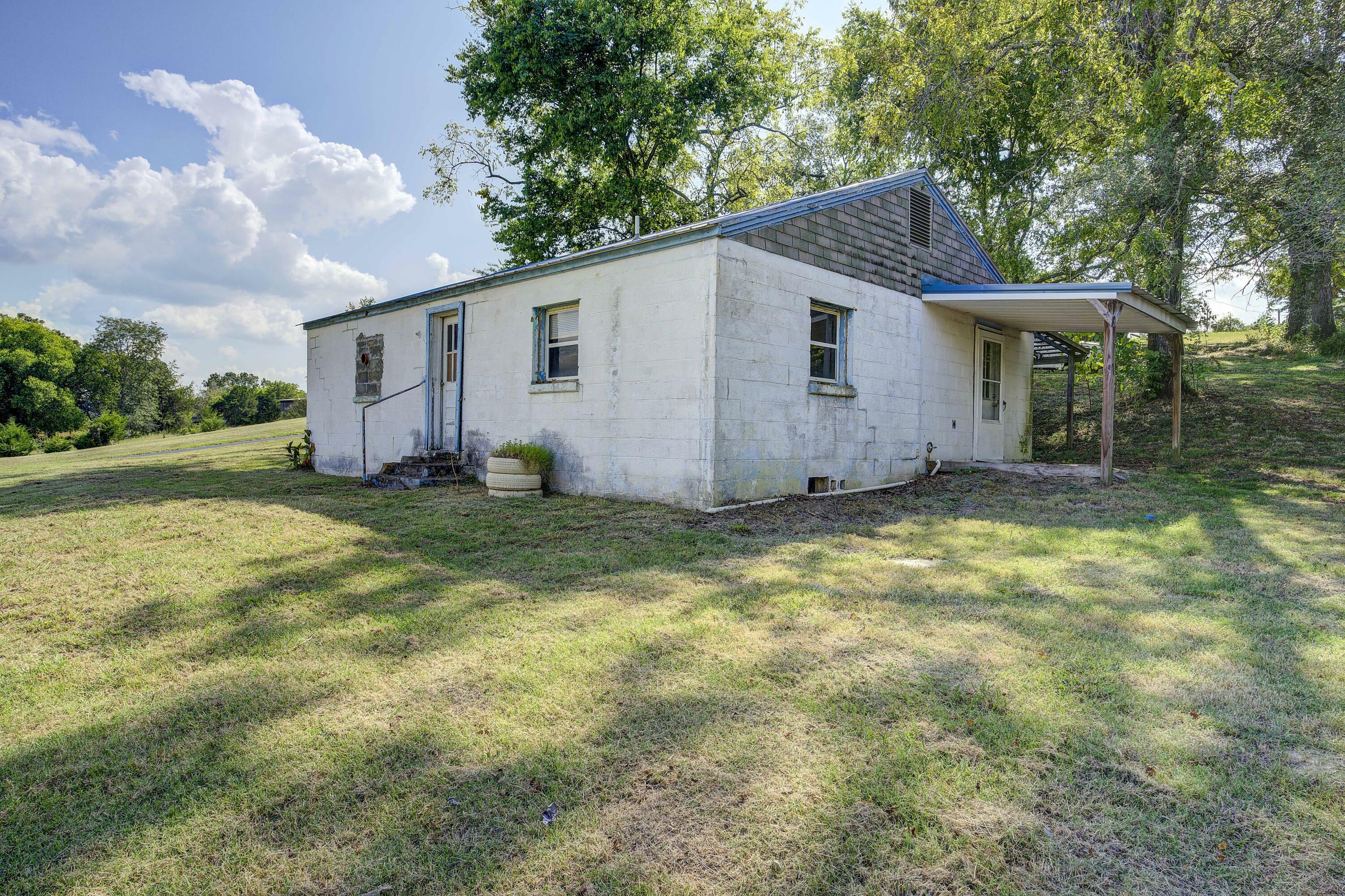 Property Photo:  223 West Old Kentucky Road  TN 37743 