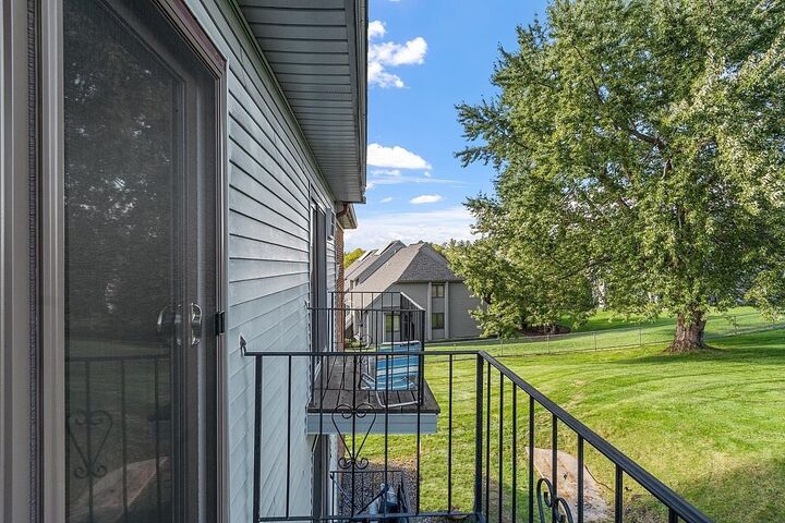 Property Photo:  2 Bristol Court 362  NH 03038 