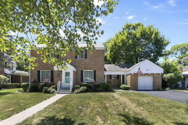 Property Photo:  2114 Marston Lane  IL 60422 