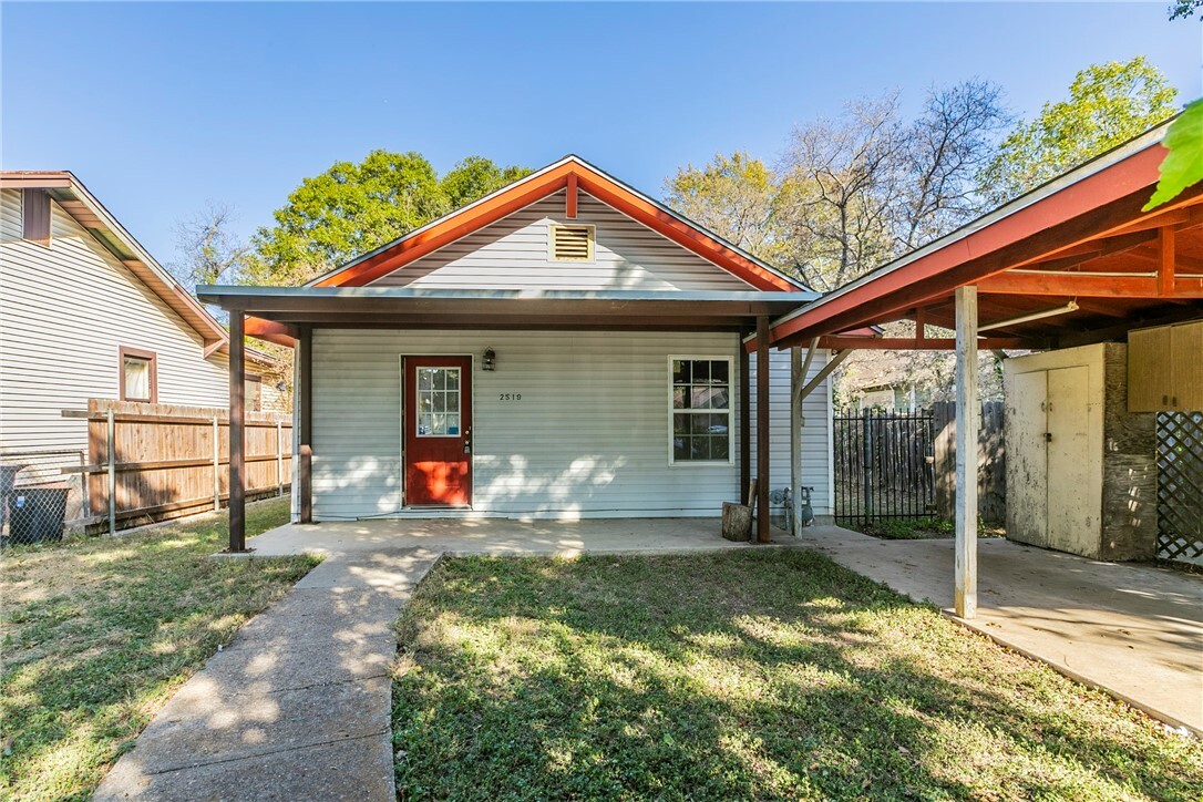 Property Photo:  2519 Summer Avenue  TX 76708 