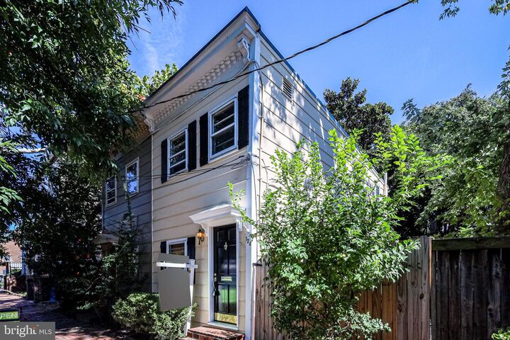 124 S Fayette Street S  Alexandria VA 22314 photo