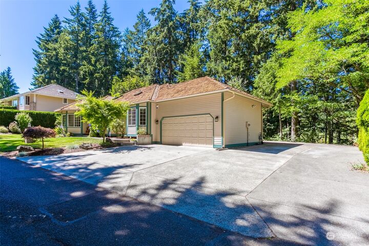 Property Photo:  6806 65th Avenue W  WA 98499 