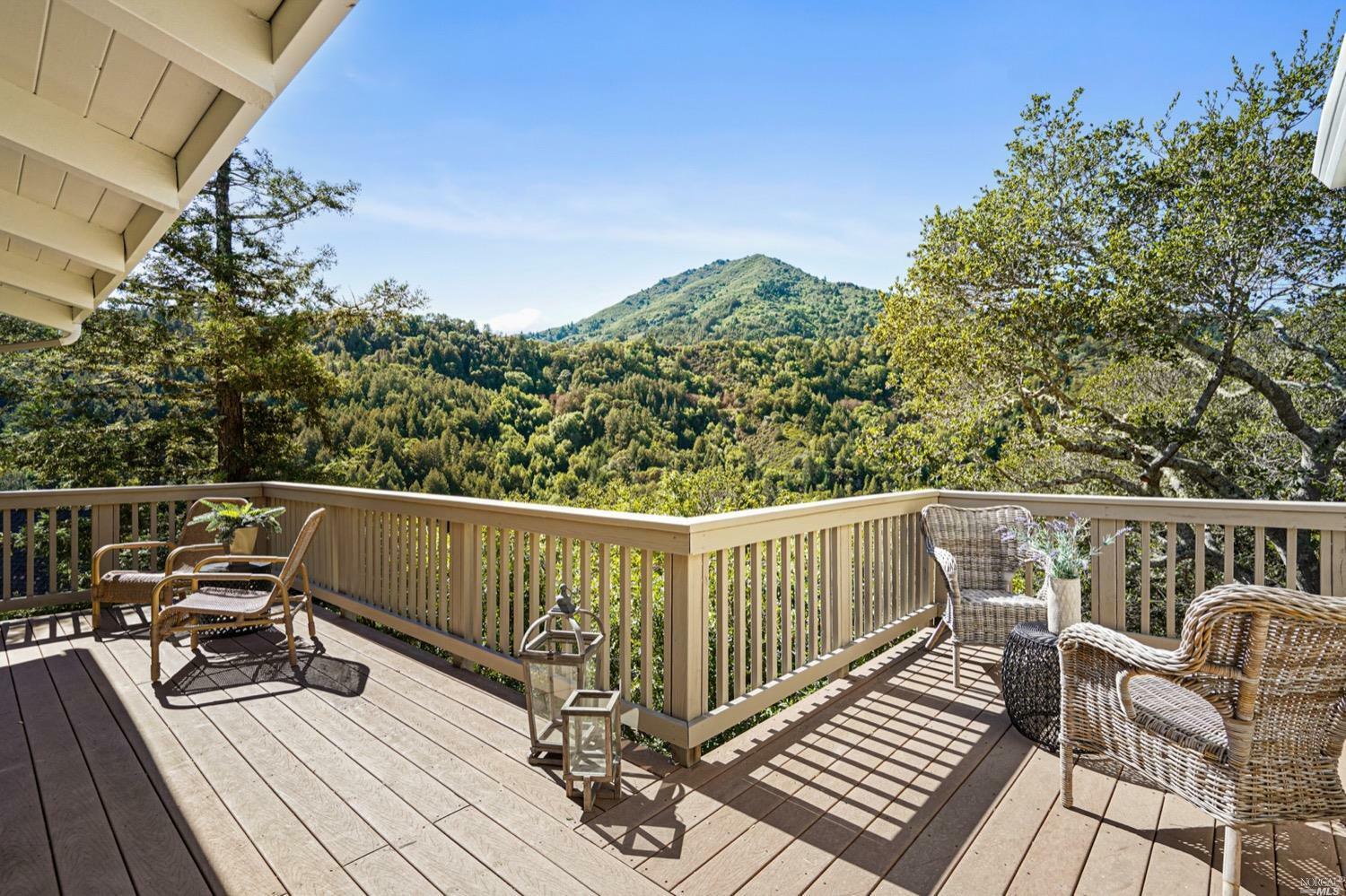 Property Photo: 325 Wilson Way CA 94939