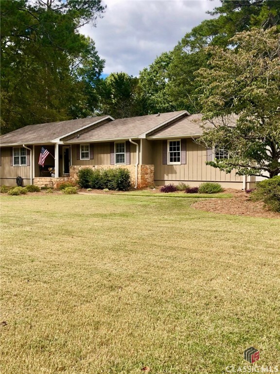 Property Photo:  555 Kings Road  GA 30606 