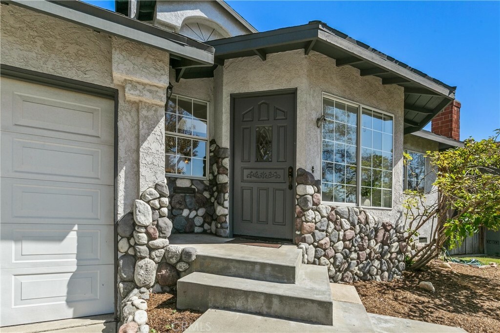 Property Photo:  4752 Conquista Avenue  CA 90713 