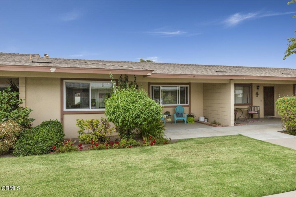 Property Photo:  165 W Fiesta Green Green  CA 93041 