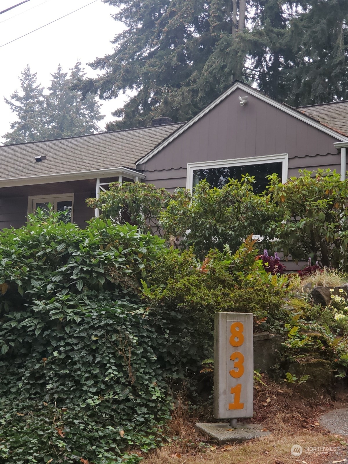 Property Photo: 831 NE 130th Street WA 98125