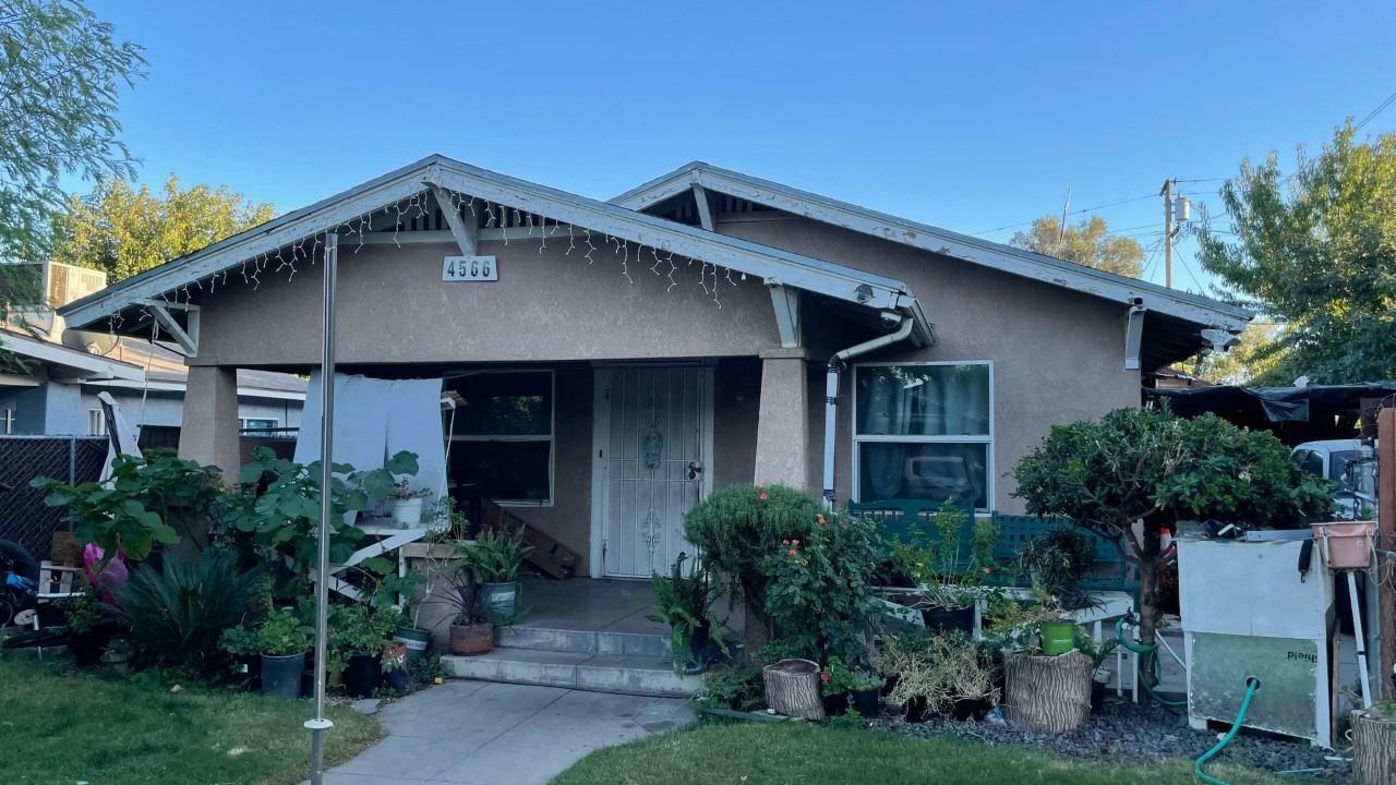 Property Photo:  4566 E Inyo Street  CA 93702 