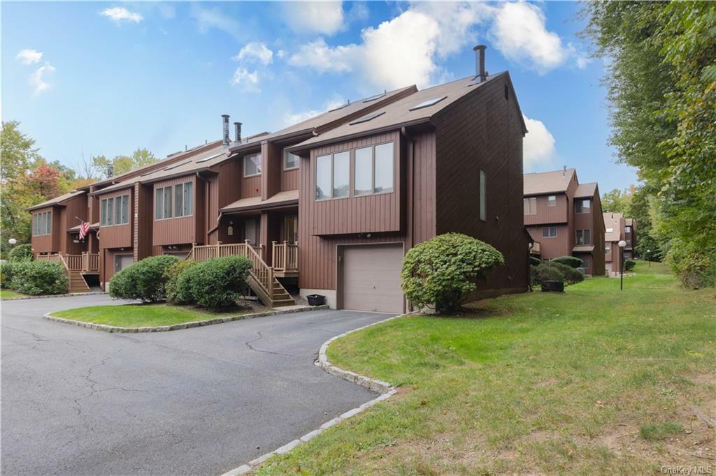 Property Photo:  17 Braemar Court  NY 10956 