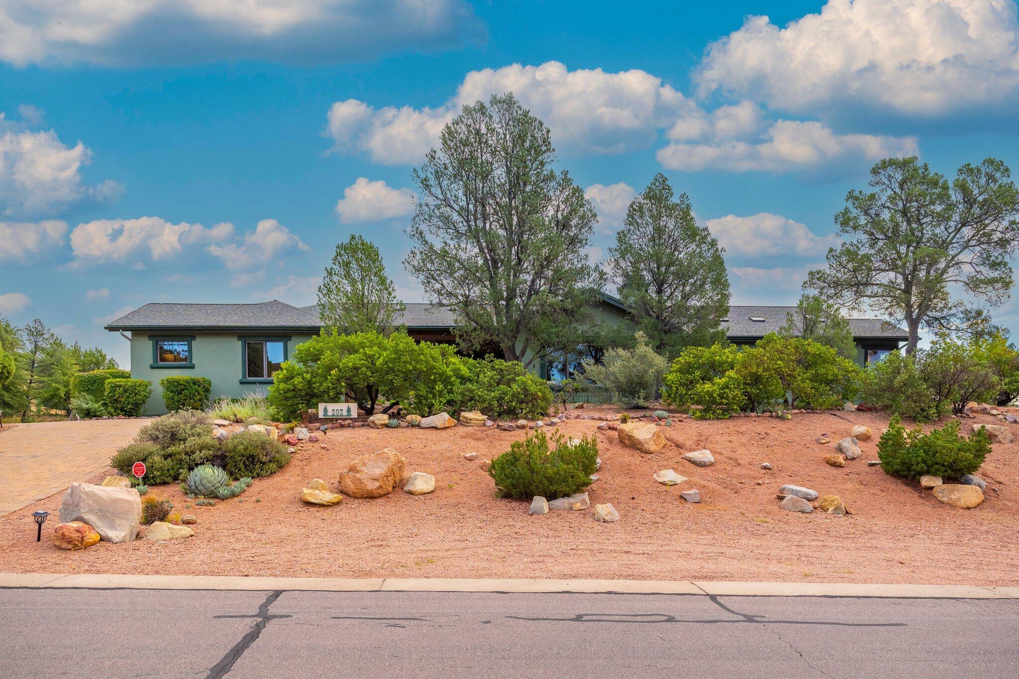 Property Photo:  203 N Fawn Drive  AZ 85541 