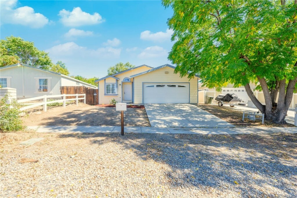 Property Photo:  32901 Crescent Avenue  CA 92530 