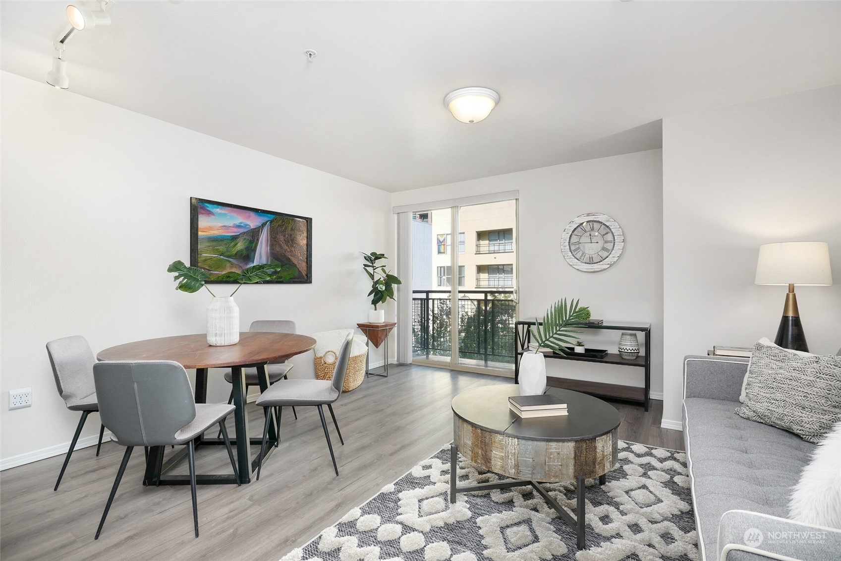 Property Photo: 1323 Boren Avenue 411 WA 98101