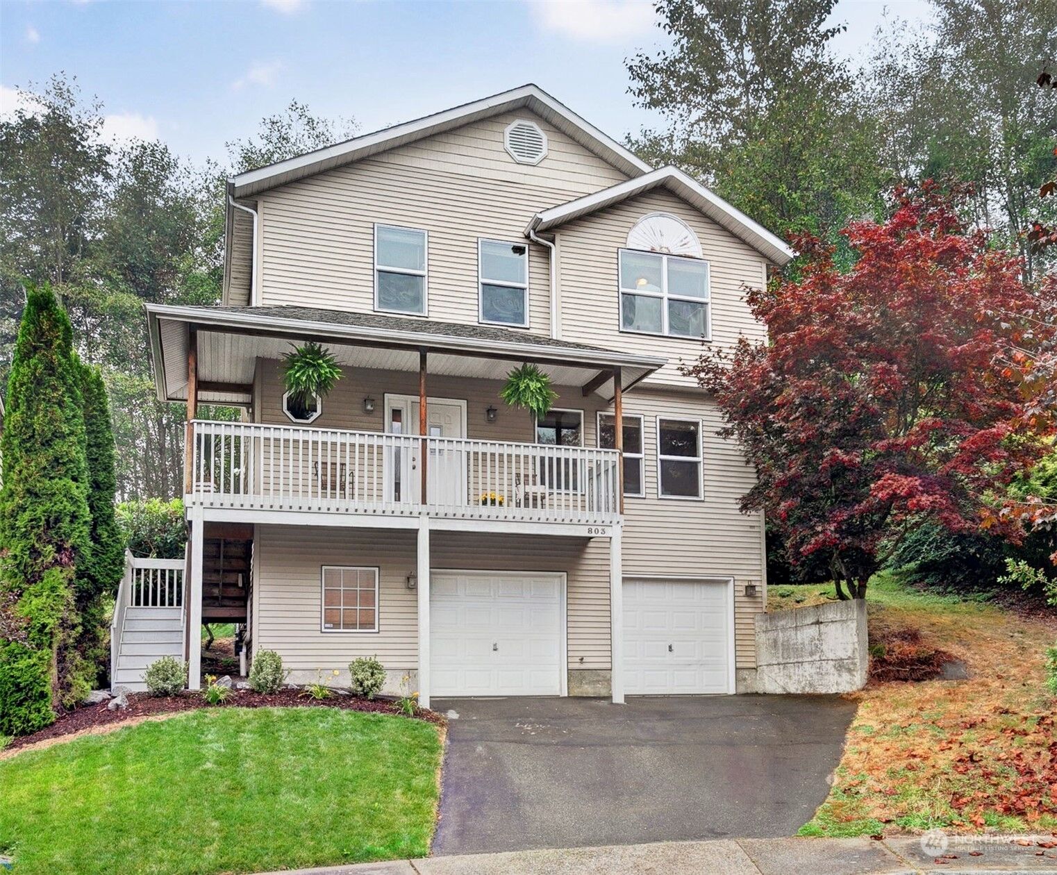 Property Photo:  803 55th Place SW  WA 98203 