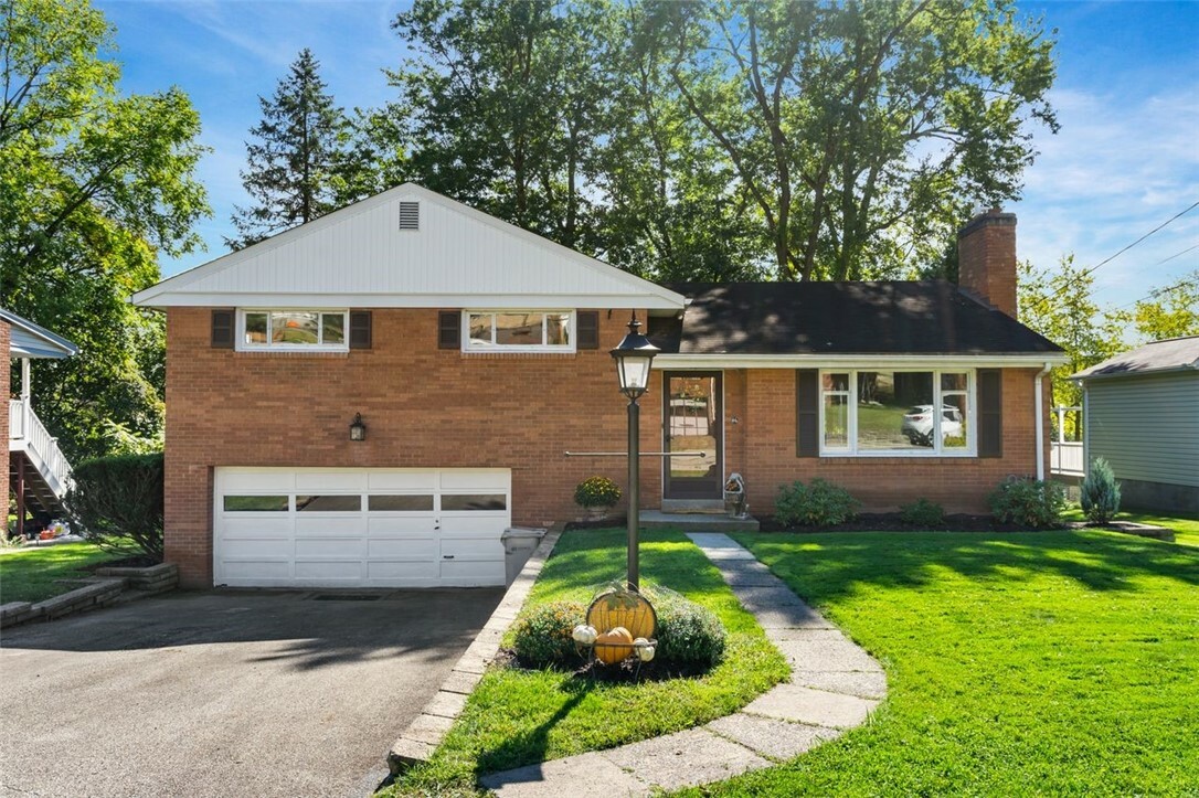 Property Photo:  46 Elmwood Rd  PA 15209 