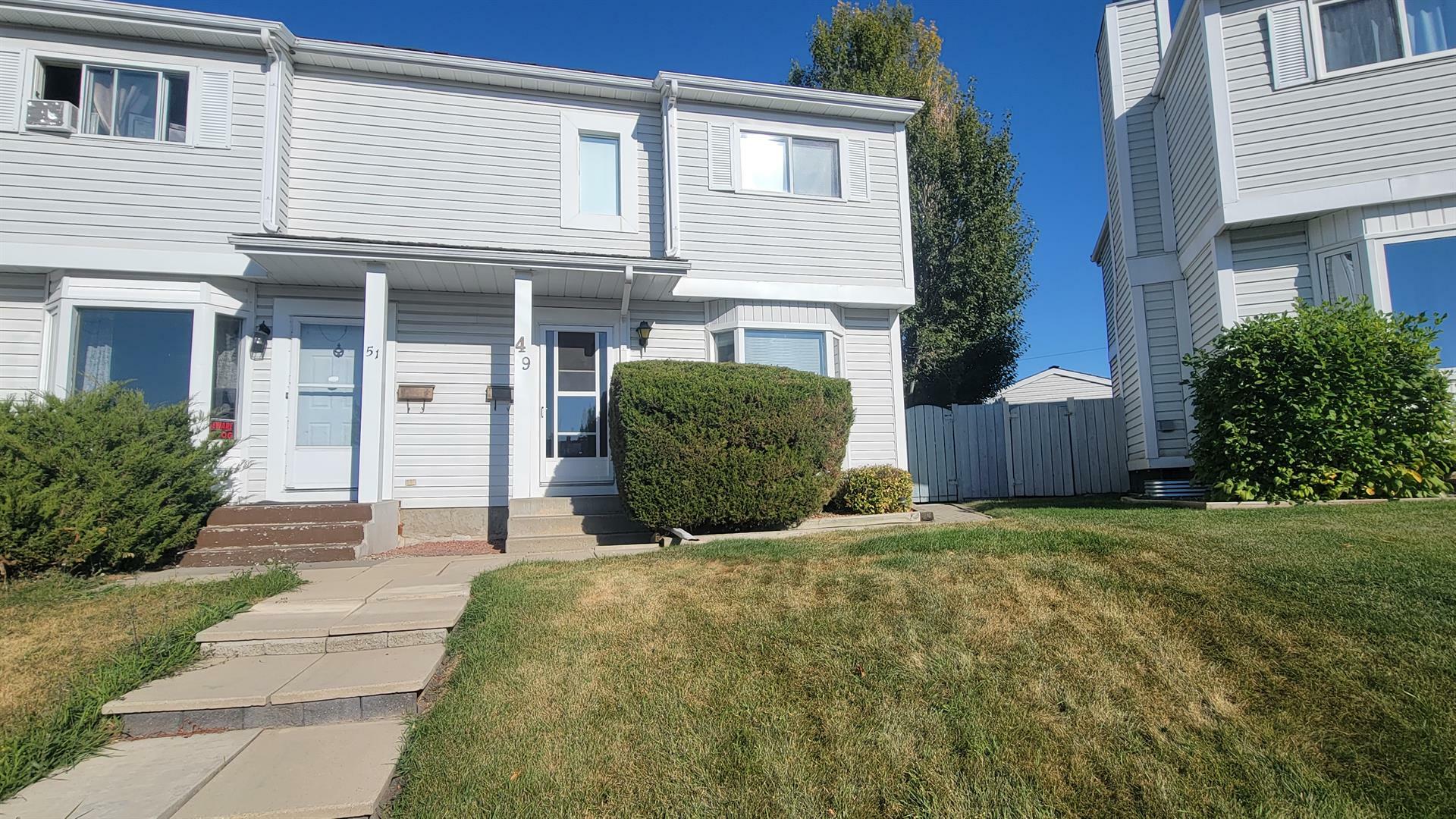 Property Photo: 49 Edis Close AB T4R 2E4