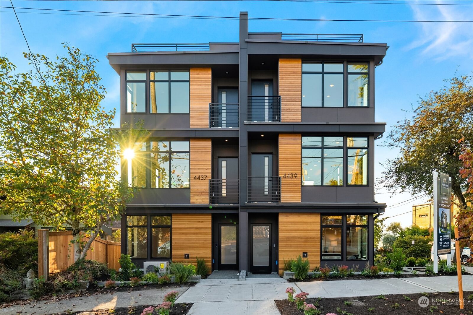 Property Photo: 4437 Greenwood Avenue N WA 98103