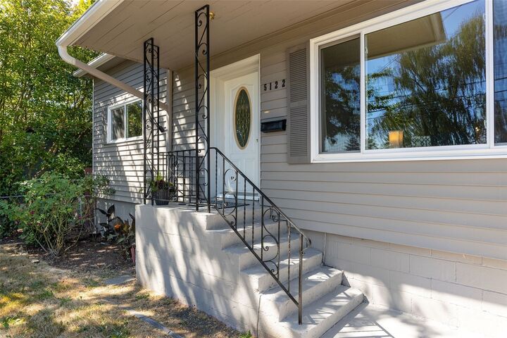 Property Photo:  5122 S Brighton Street  WA 98118 