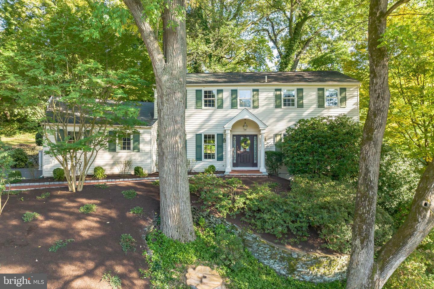 Property Photo:  695 Meadowbrook Lane  PA 19063 