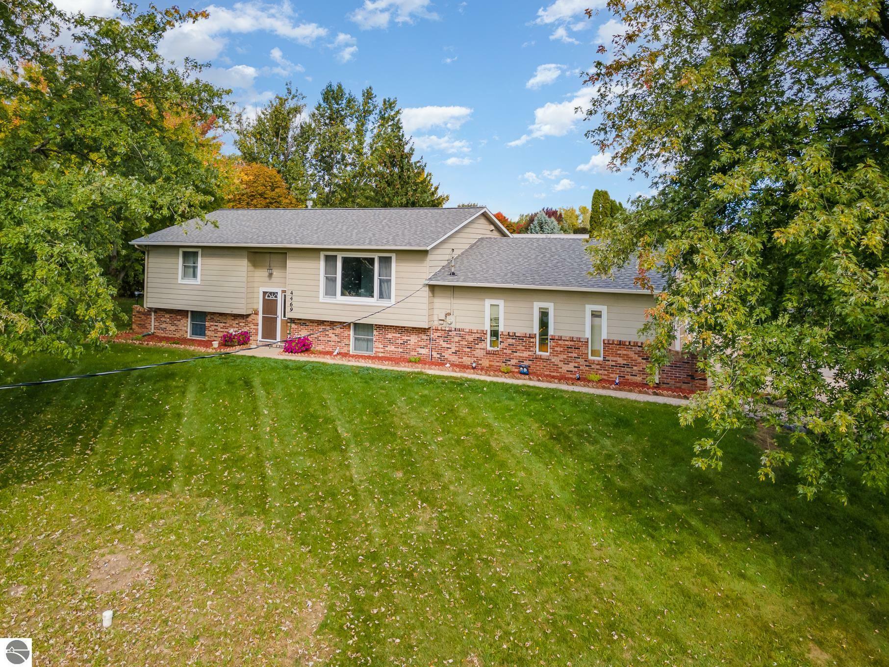 Property Photo:  4469 E Millbrook Road  MI 48858 