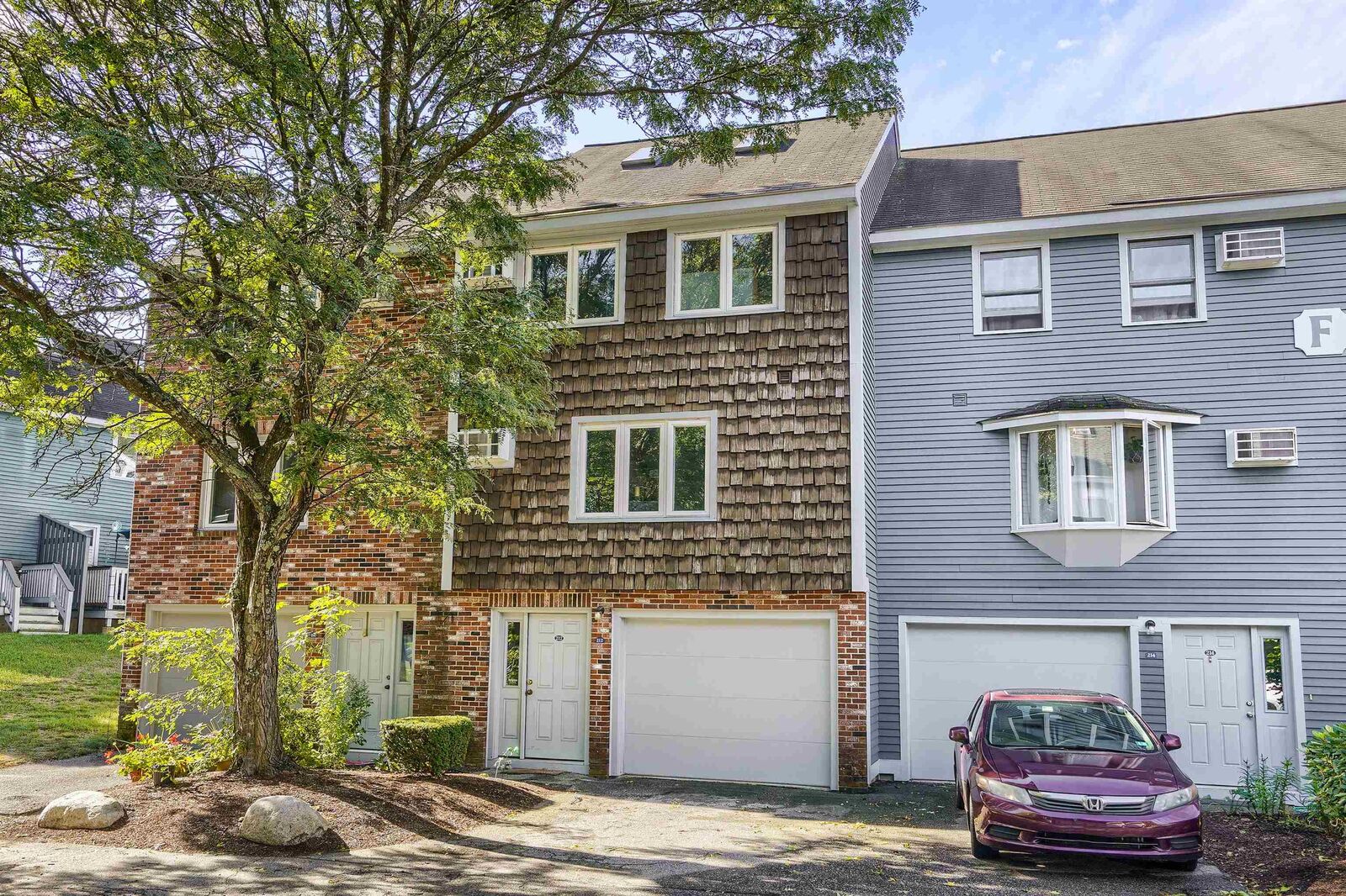Property Photo: 212 Valley West Way NH 03102