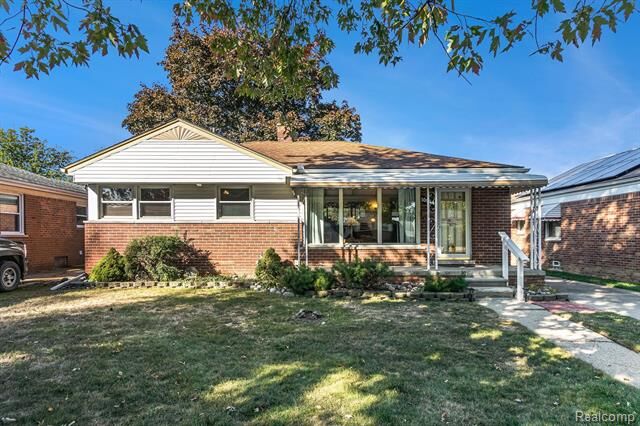 Property Photo: 10044 Laurence Avenue MI 48101