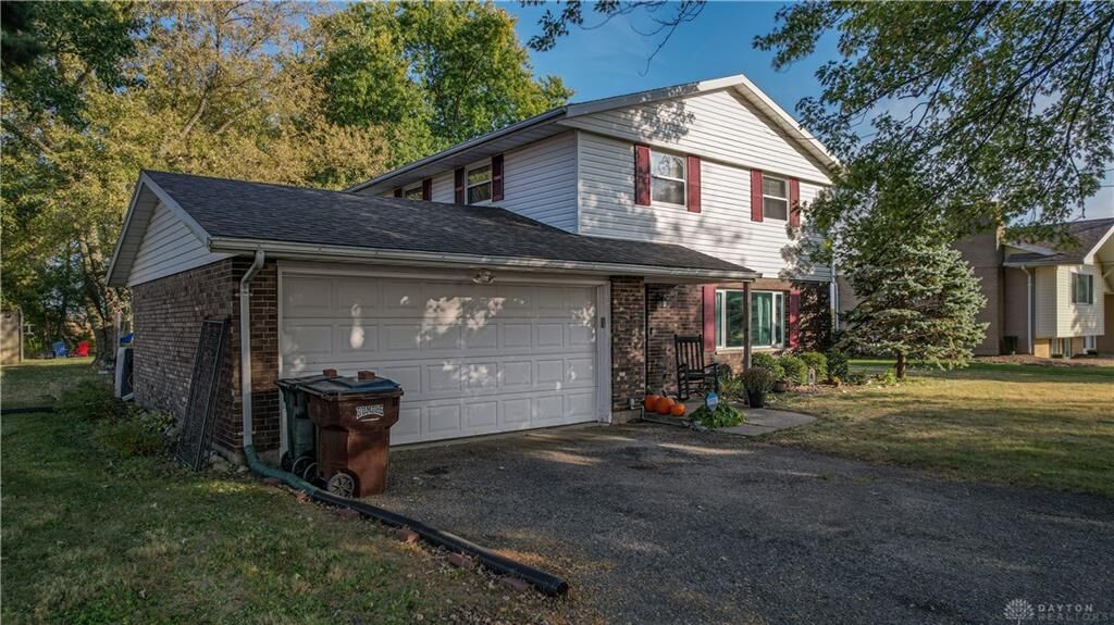 Property Photo: 1014 Bowman Road OH 45505