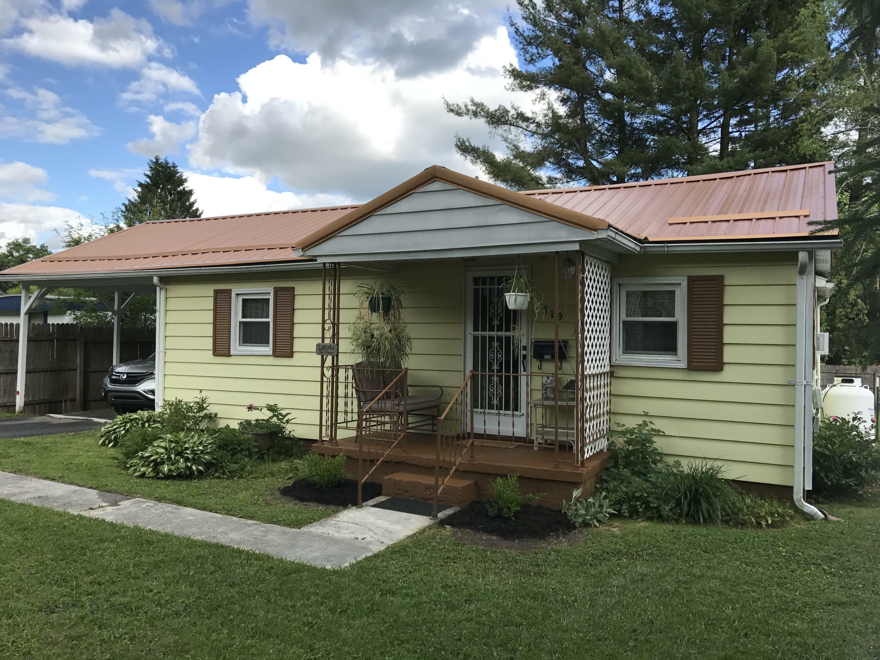 Property Photo:  1427 S Sewell St  WV 25962 