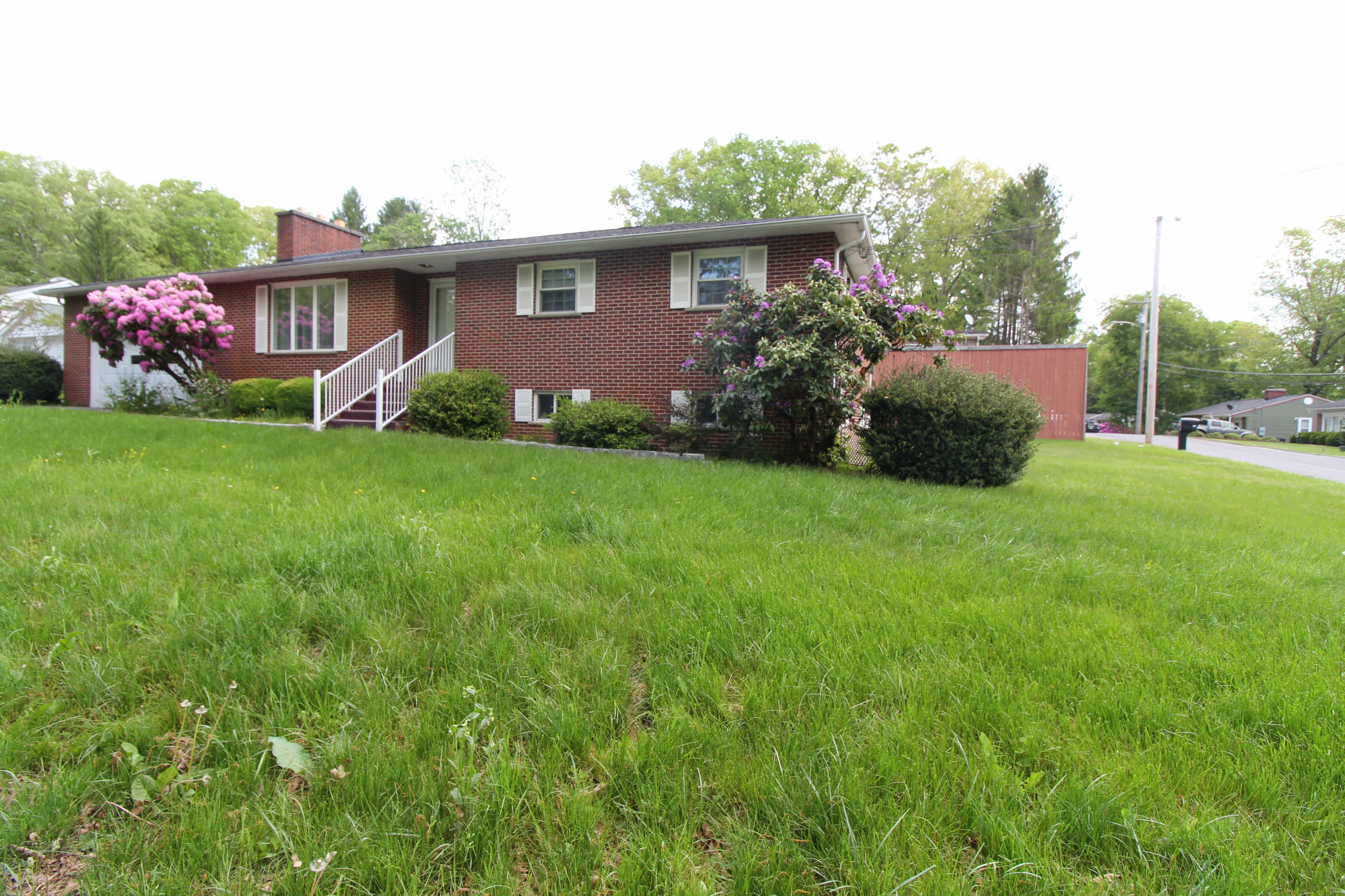 Property Photo:  103 Crowe St  WV 25801 