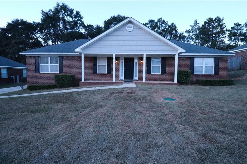Property Photo: 9480 Hunters Way Drive AL 36575