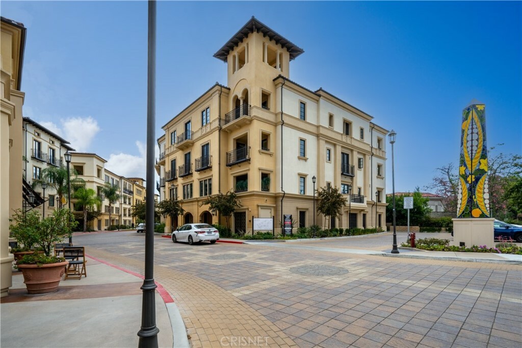 Property Photo: 23500 Park Sorrento H21 CA 91302