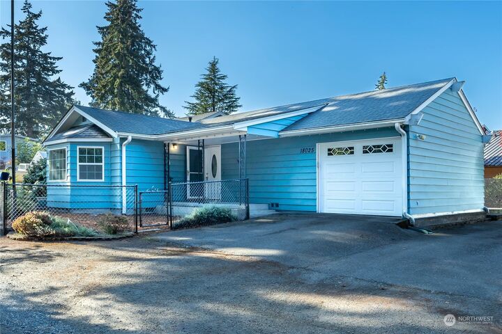 18025 2nd Place S  Burien WA 98148 photo